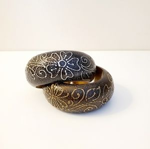 Hand crafted & painted wooden bangle bracelet